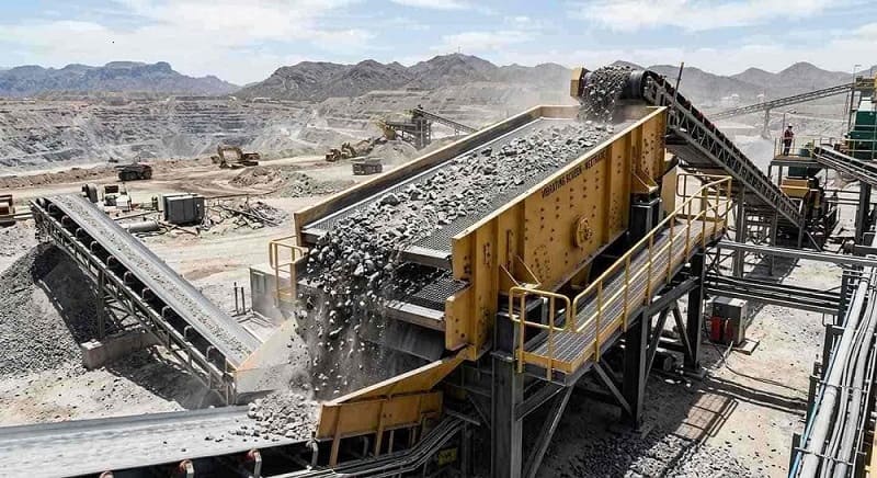 Cribado de minerales en el clúster minero de Sonora